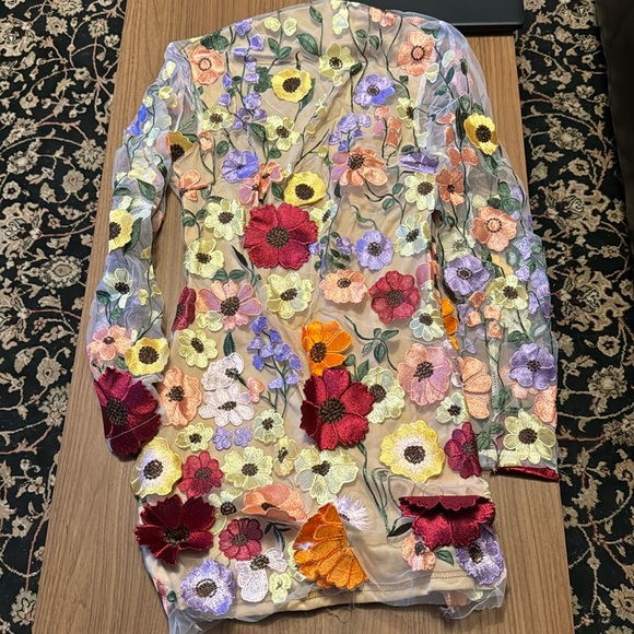 Floral embroidered backless mock neck dress size small - Picture 1 of 3